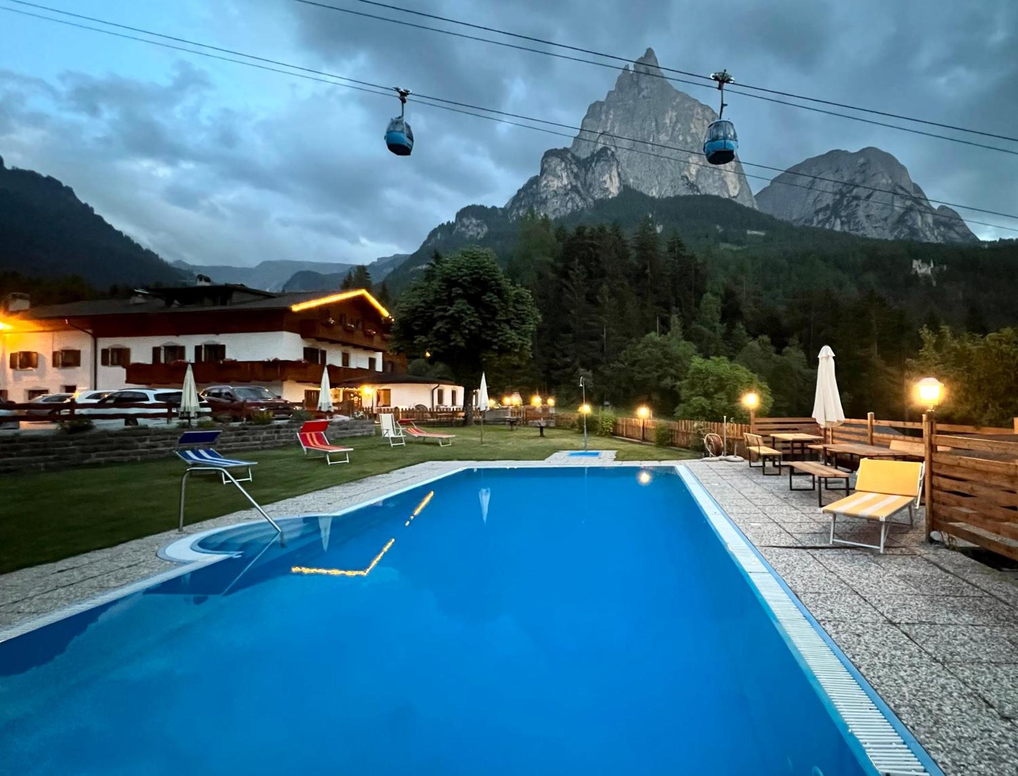 Hotel Profanter Siusi Ngoại thất bức ảnh
